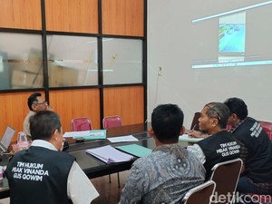 Vinanda-Gus Qowim Laporkan Oknum Ketua RW yang Copot Banner Kampanye
