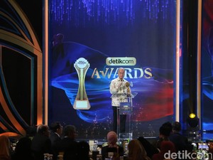 Agus Gumiwang Sabet Penghargaan Tokoh Inovasi dan Transformasi Industri