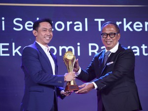 Gerakkan Ekonomi Rakyat, Astra International Raih Anugerah di detikcom Awards