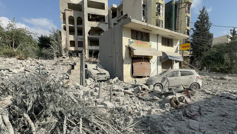 A view of a damaged site after an Israeli strike in Nabatieh, amid the ongoing hostilities between Hezbollah and Israeli forces, southern Lebanon October 16, 2024. REUTERS/Ali Hankir