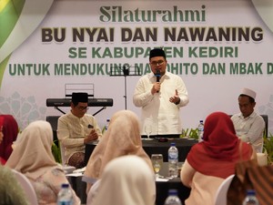 Punya Empati ke Santri, Mas Dhito Raih Dukungan Nyai Bad di Pilbup Kediri
