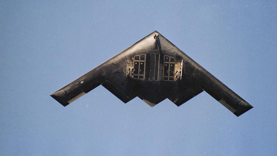 Pesawat pengebom siluman B-2. (AP Photo)