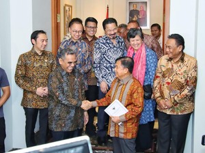 Momen Pimpinan MPR Undang JK ke Pelantikan Prabowo-Gibran