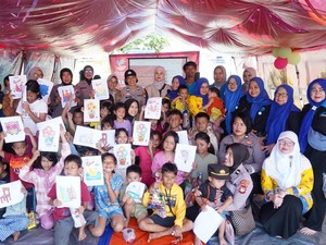 Polisi Beri Trauma Healing Korban Kebakaran Tambora Jakbar