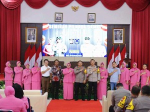 Gandeng KPU dan Bawaslu, Bhayangkari Polres Siak Gelar Seminar Pilkada Damai
