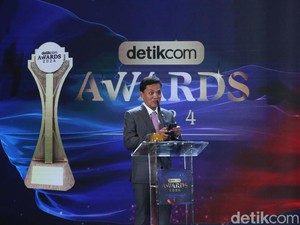Konsisten Advokasi Masyarakat, Habiburokhman Raih detikcom Awards 2024