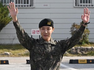 Selamat Datang Kembali, j-hope BTS!
