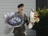 J-Hop BTS Resmi Selesaikan Wajib Militer Setelah 18 Bulan