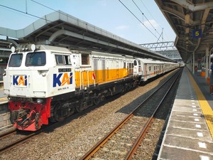 Reuni 212 di Monas Besok, 12 Kereta Akan Berhenti di Stasiun Jatinegara