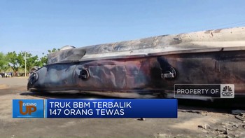 Video: Truk BBM Terbalik di Negeria, 147 Orang Tewas