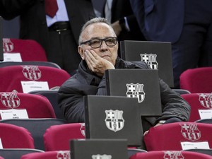 Eks Presiden Barca Tuding Real Madrid Suap Wasit Ratusan Kali