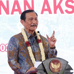 Luhut Minta Maaf Jelang Lepas Jabatan Menko Marves Besok