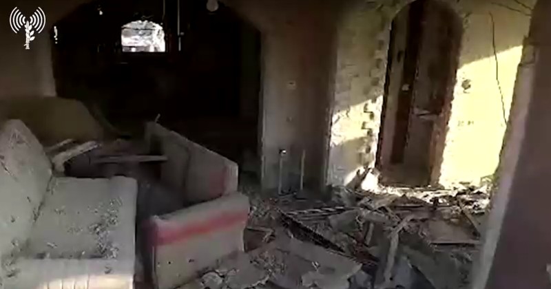 ISRAEL-PALESTINIANS/SINWAR A person that Israeli army says is Hamas chief Sinwar is seen in Tal Al-Sultan, in this screengrab from a handout video obtained on October 17, 2024. Israel Defense Forces/Handout via REUTERS THIS IMAGE HAS BEEN SUPPLIED BY A THIRD PARTY TPX IMAGES OF THE DAY