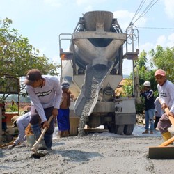 Permintaan Ritel Anjlok 5%, Semen Indonesia (SMGR) Oversupply 100%
