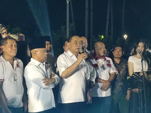 Budi Arie-Gabungan Relawan Syukuran di Tugu Proklamasi: Terima Kasih Jokowi