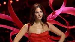 Makin Serius, Leonardo DiCaprio Disebut Sudah Tunangan dengan Vittoria Ceretti