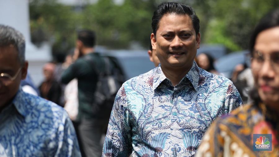Wakil Menteri Keuangan (Wamenkeu), Thomas Djiwandono saat tiba di Istana Negara, Jakarta, Jumat (18/10/2024). (²©²ÊÍøÕ¾/Tri Susilo)
