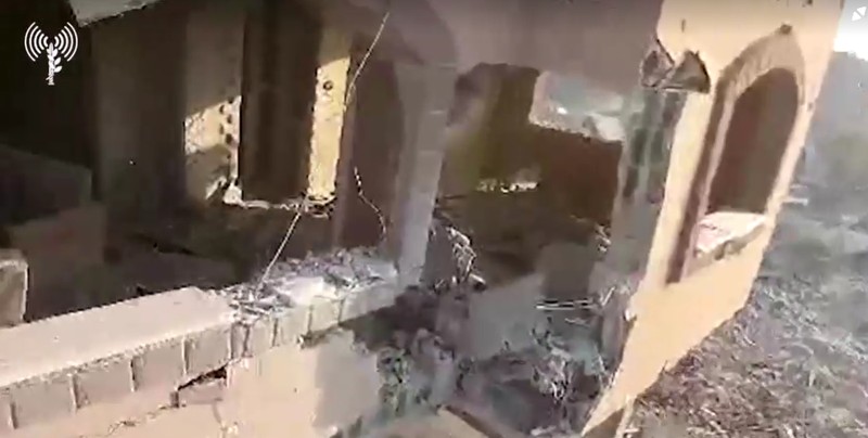 A person that Israeli army says is Hamas chief Sinwar is seen in Tal Al-Sultan, in this screengrab from a handout video obtained on October 17, 2024.   Israel Defense Forces/Handout via REUTERS    THIS IMAGE HAS BEEN SUPPLIED BY A THIRD PARTY     TPX IMAGES OF THE DAY