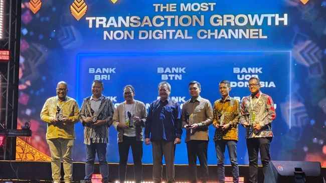 Top! Bank Jateng Raih Penghargaan di Awarding Night ATM Bersama 2024