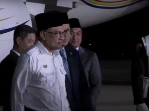 Momen Kedatangan PM Malaysia Anwar Ibrahim Jelang Pelantikan Prabowo-Gibran