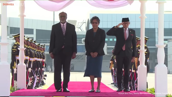 PM Vanuatu Charlot Salwai Tabimasmas Tiba di Jakarta Jelang Pelantikan Presiden dan Wapres RI Periode 2024-2029, Bandara Internasional Soekarno-Hatta, 19 Oktober 2024, tangkapan layar Youtube Sekretariat Presiden
