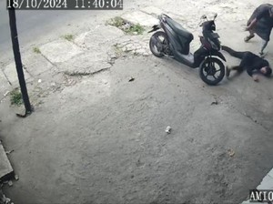 Viral, Pria Banting Anak hingga Pingsan gegara Tidak Salat Jumat