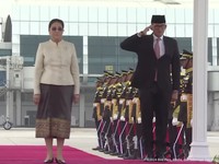 Pelantikan Prabowo, Wapres Laos Tiba di RI Disambut Sandiaga Uno