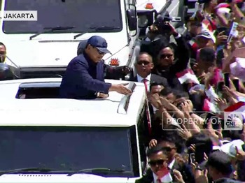 Video: Antusiasme Warga Sambut Prabowo-Gibran ke Istana
