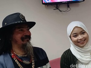 Limbad Suka Memasak Meski Caranya Agak Lain, Putrinya Komentar Begini