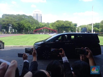 Pakai Alphard, Jokowi ke Istana Tak Lagi Pakai Mobil Sedan RI-1