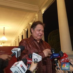 Menko Airlangga: Daya Beli Kelas Menengah Turun