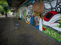 Sambut Kepulangan Jokowi, Jalan di Solo Ini Bertabur Mural
