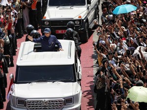 Prabowo Minta Pindad Bikin Mobil Presiden Khusus buat Sapa Rakyat