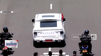 Video: Presiden Prabowo Naik Mobil Maung ke Istana Negara
