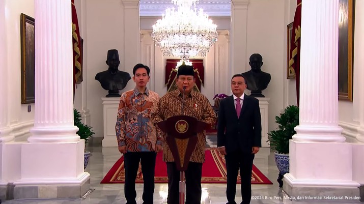 Presiden Prawbowo Subianto mengumumkan nama-nama colon Menteri dan Wakil Menteri di Istana Merdeka, Jakarta, Minggu (20/10/2024). (Tangkapan Layar YouTube/Sekretariat Presiden)