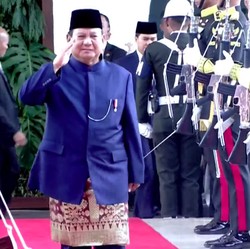 Baru Dilantik Prabowo Langsung Dapat 8 Kado, Termasuk dari AS!