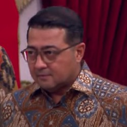 Profil Teuku Riefky Harsya : Menteri Ekonomi Kreatif