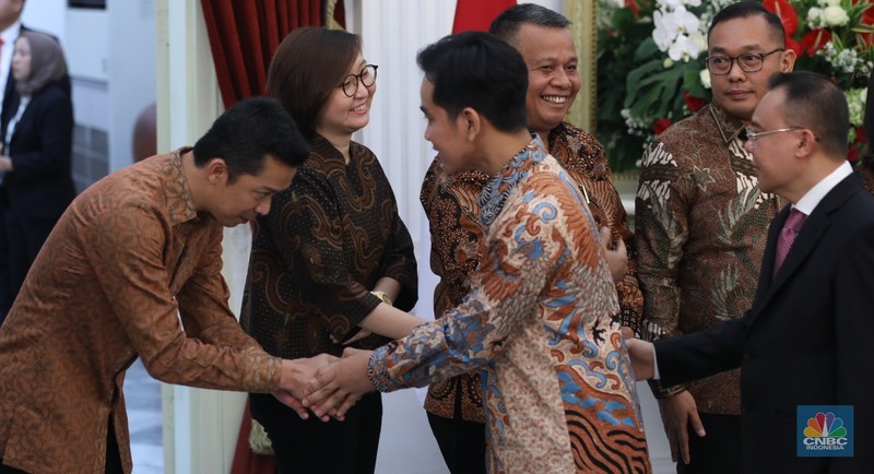 Presiden RI Prabowo Subianto mengumumkan nama nama menteri kabinet merah putih di Istana Negara, Jakarta, Minggu, 20/10. (CNBC Indonesia Tri Susilo)