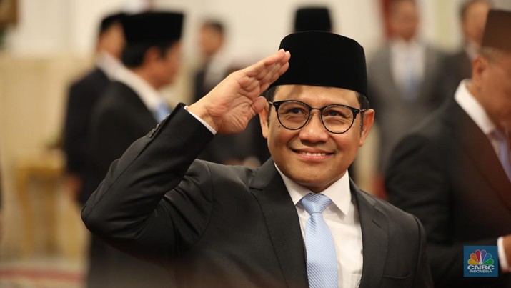 Abdul Muhaimin Iskandar usai dilantik Presiden Prabowo Subianto sebagai Menteri Koordinator Pemberdayaan Masyarakat di Istana Negara, Jakarta, Senin (21/10/2024). (CNBC Indonesia/Tri Susilo)