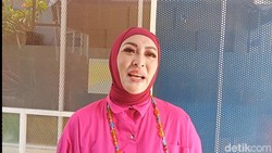 Angelina Sondakh Cerita Kondisi Terkini Ibunda yang Alami Demensia