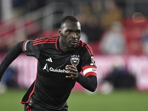 Bukan Messi dan Suarez, Benteke Tertajam di MLS