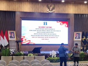 Foto Prabowo-Gibran Sudah Dipasang di Kantor-kantor Kementerian