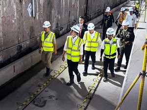 Setelah Pelantikan Wamen, Gibran Tinjau Proyek MRT Fase 2 di Stasiun Monas