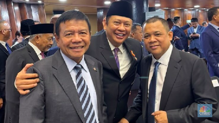 Haji Isam hadiri pelantikan Prabowo Subianto. (Instagram/bambang.soesatyo)