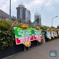 Kembali Dilantik Jadi Menteri ESDM, Bahlil Kebanjiran Karangan Bunga