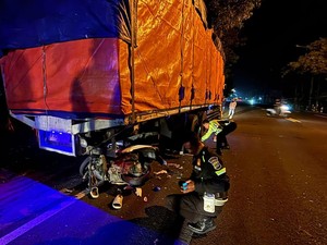 Pemotor Asal Sragen Tewas Usai Tabrak Truk Parkir di Jalan Wates Kulon Progo