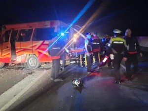 Identitas 5 Korban Tewas Laka Maut Elf Tabrak Truk di Tol Paspro