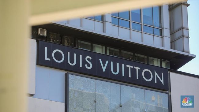 Sempat Was-was Perang, Bos Louis Vuitton Lega Barangnya Masih Laku