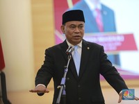 Budi Arie Bocorkan Retreat Menteri, Naik Hercules & Tidur di Tenda