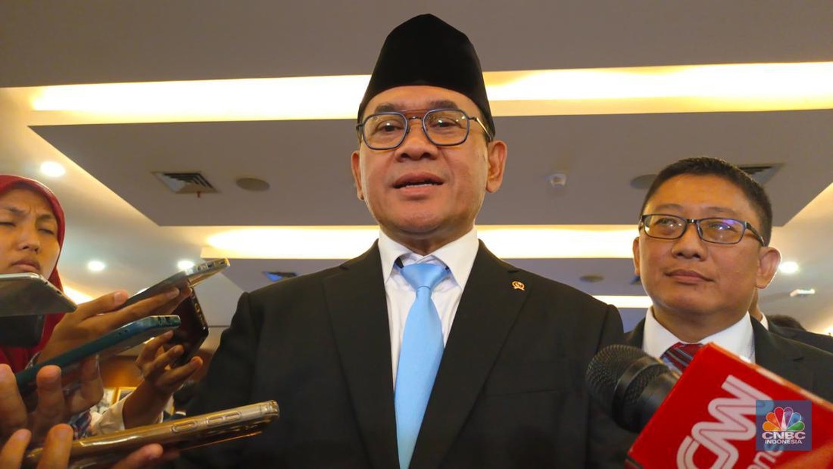 Gempar! Tom Lembong Jadi Tersangka di Kejagung, Mendag Ungkap Rahasia Prosedur Impor Gula!
